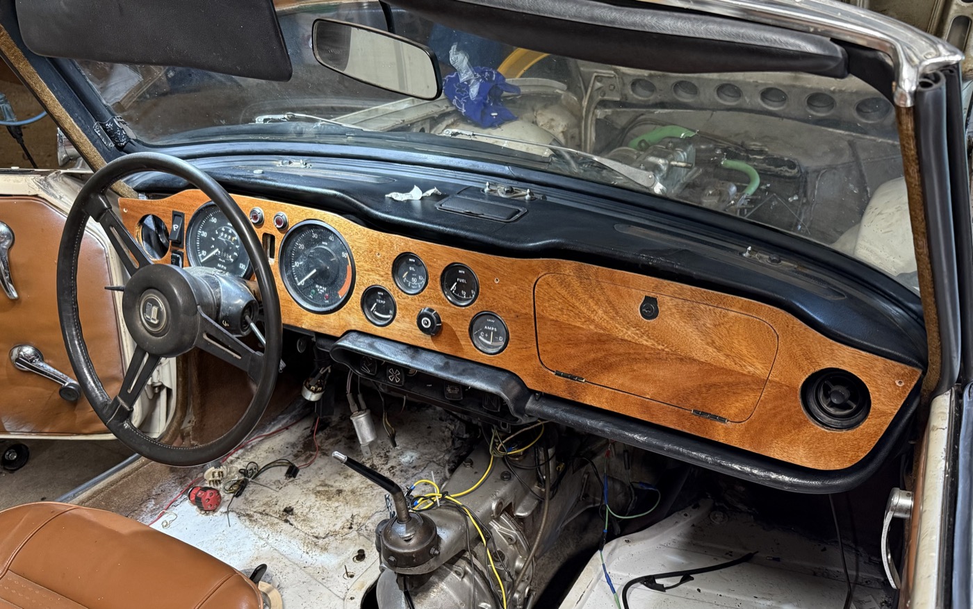 Custom wood dashboard for vintage car